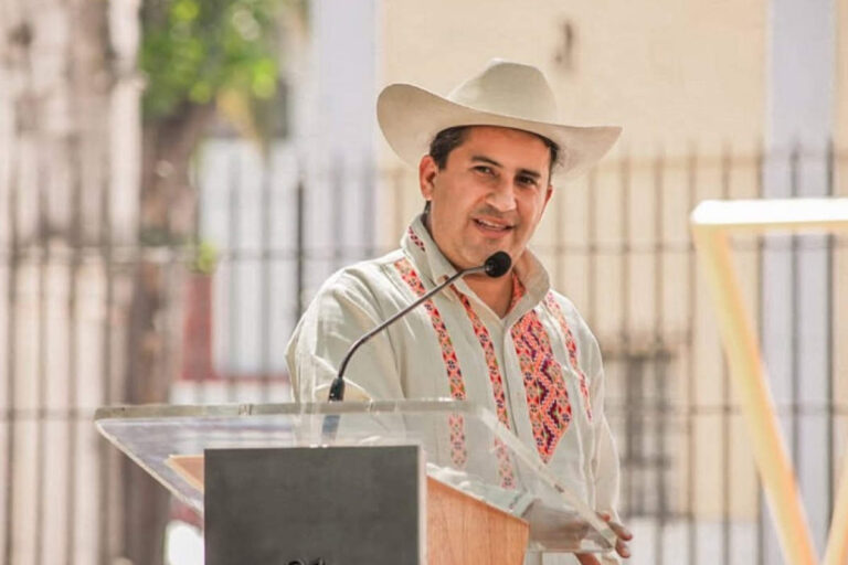 Identifican al asesino del alcalde Carlos Manzo; tenía 17 años