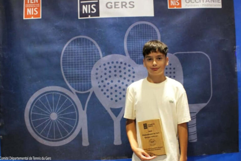 Premian a jóvenes tenistas de ascendencia zacatecana en la Noche de Tenis en Francia