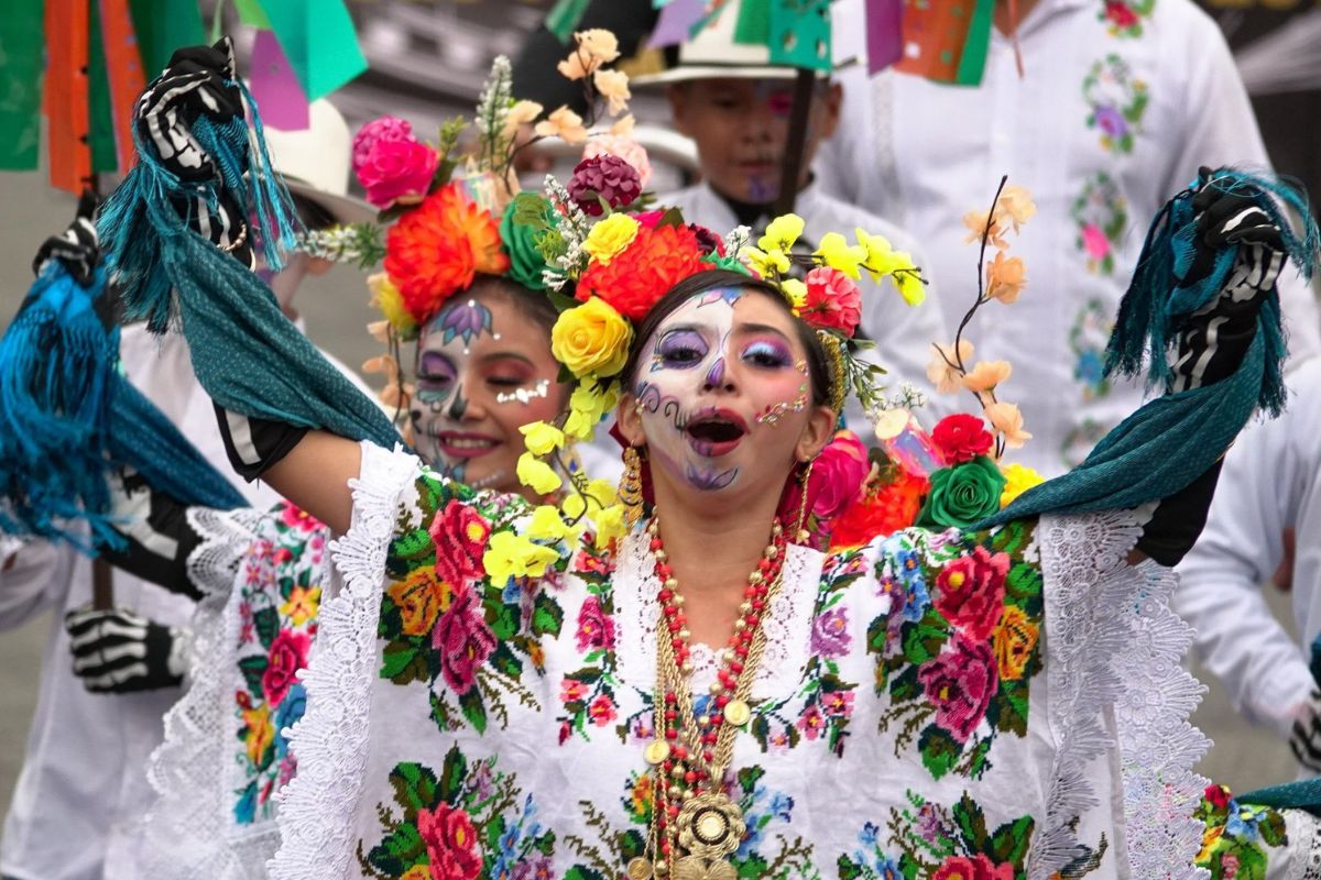 El desfile de día de muertos se realiza en CDMX