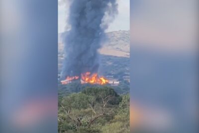 Tren de carga se descarrila e incendia en Hidalgo