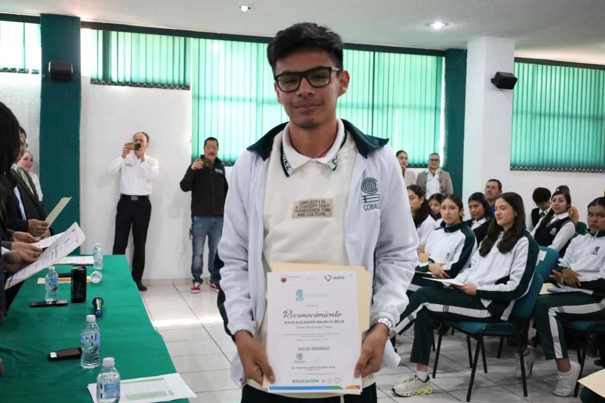 Cobaez cierra semestre con 28 estudiantes destacados en certámenes estatales y nacionales.