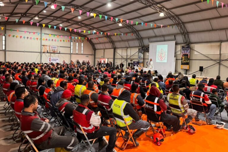 Capstone Copper Cozamin celebra a la Virgen de Guadalupe junto a la gran familia minera