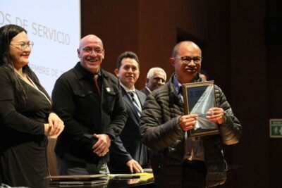 Poder Judicial y Sutsemop reconocen a trabajadores por sus años de trabajo