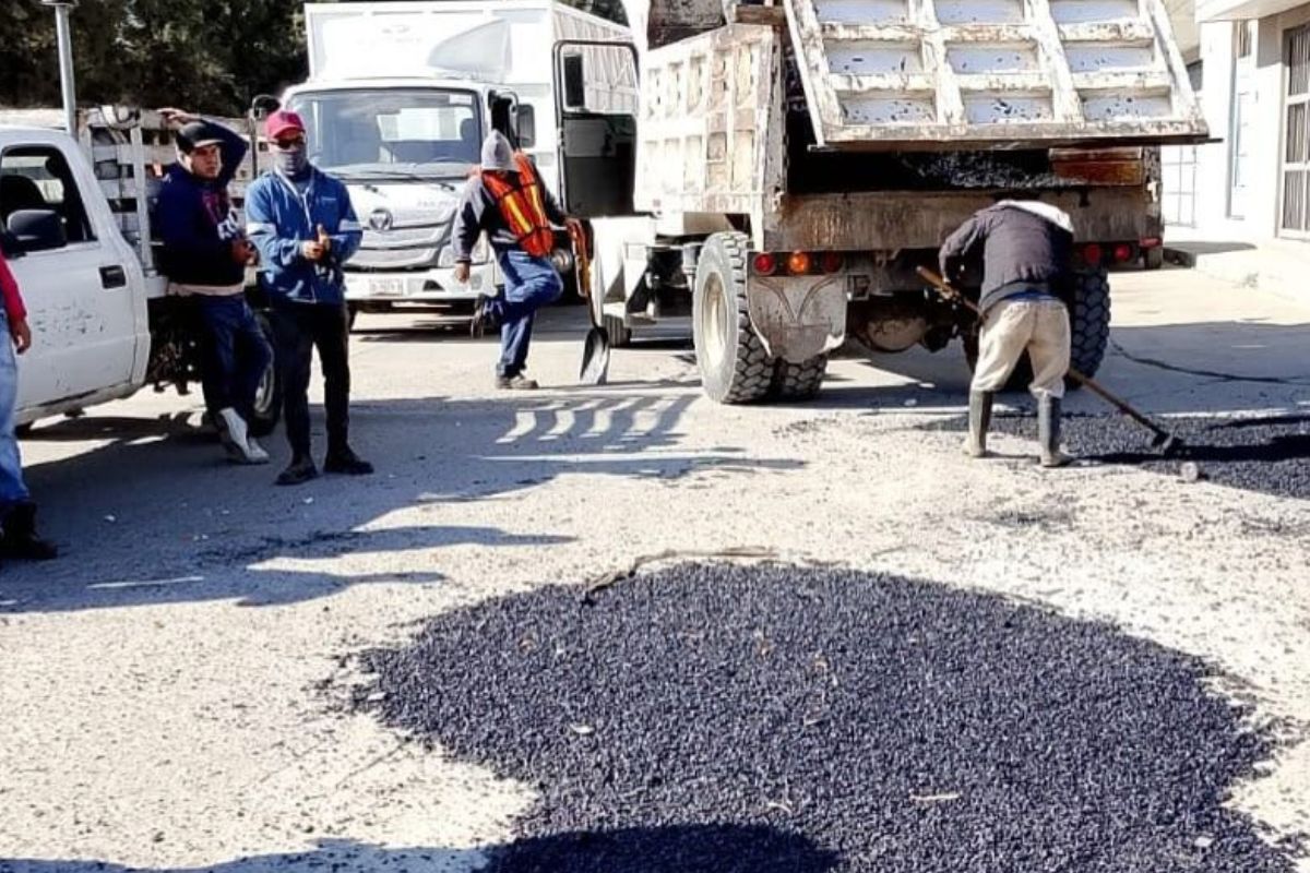 Secretaría de Obras Públicas de Fresnillo rehabilita y da mantenimiento a las calles