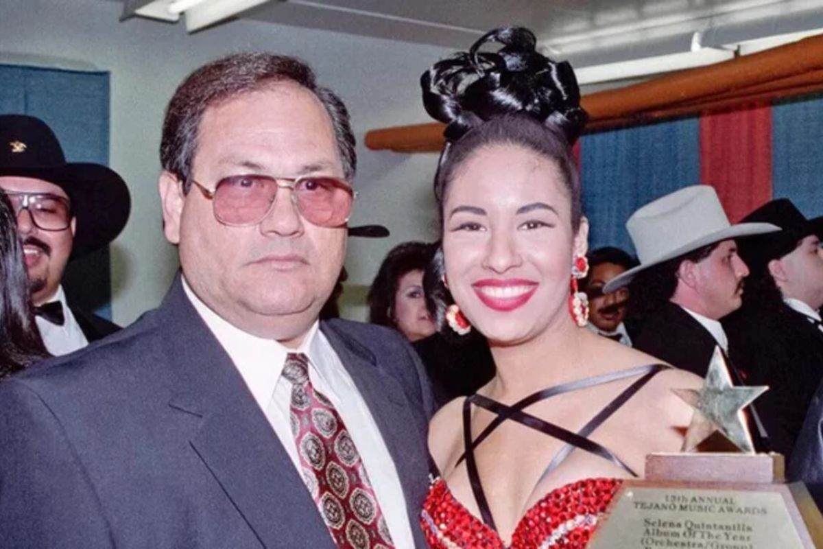 Muere Abraham Quintanilla, padre y mentor de Selena, a los 86 años.