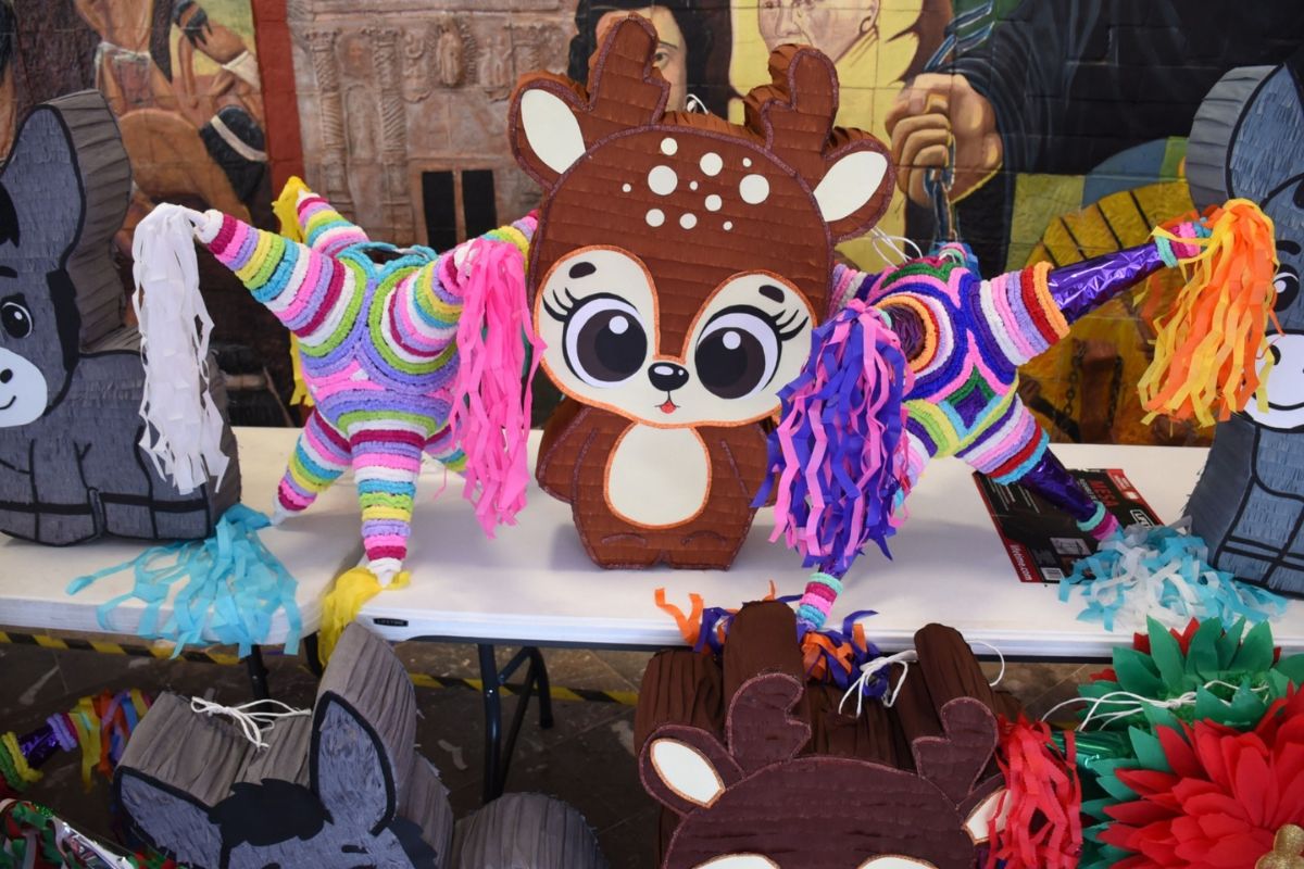 Impulsan el autoempleo en Guadalupe con clausura del Taller de Piñatas Tradicionales.