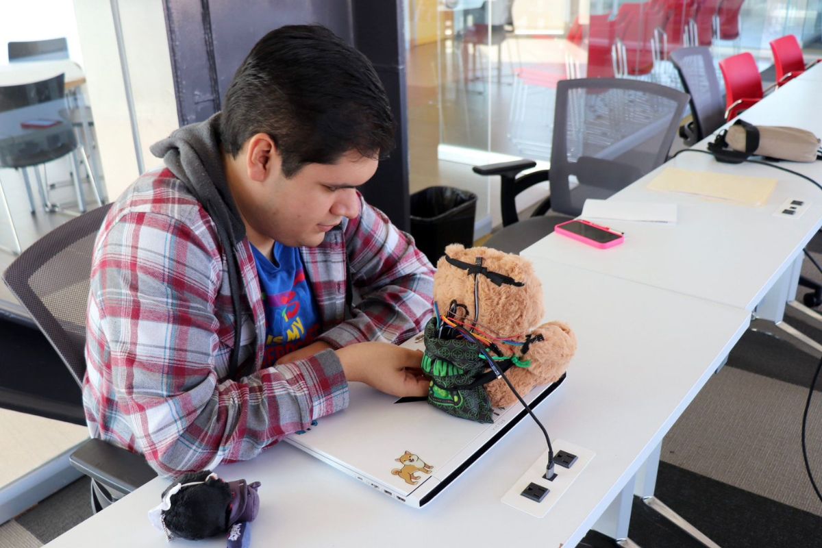 Proyecto “Yomu” impulsa la comunicación de personas con autismo en Zacatecas.