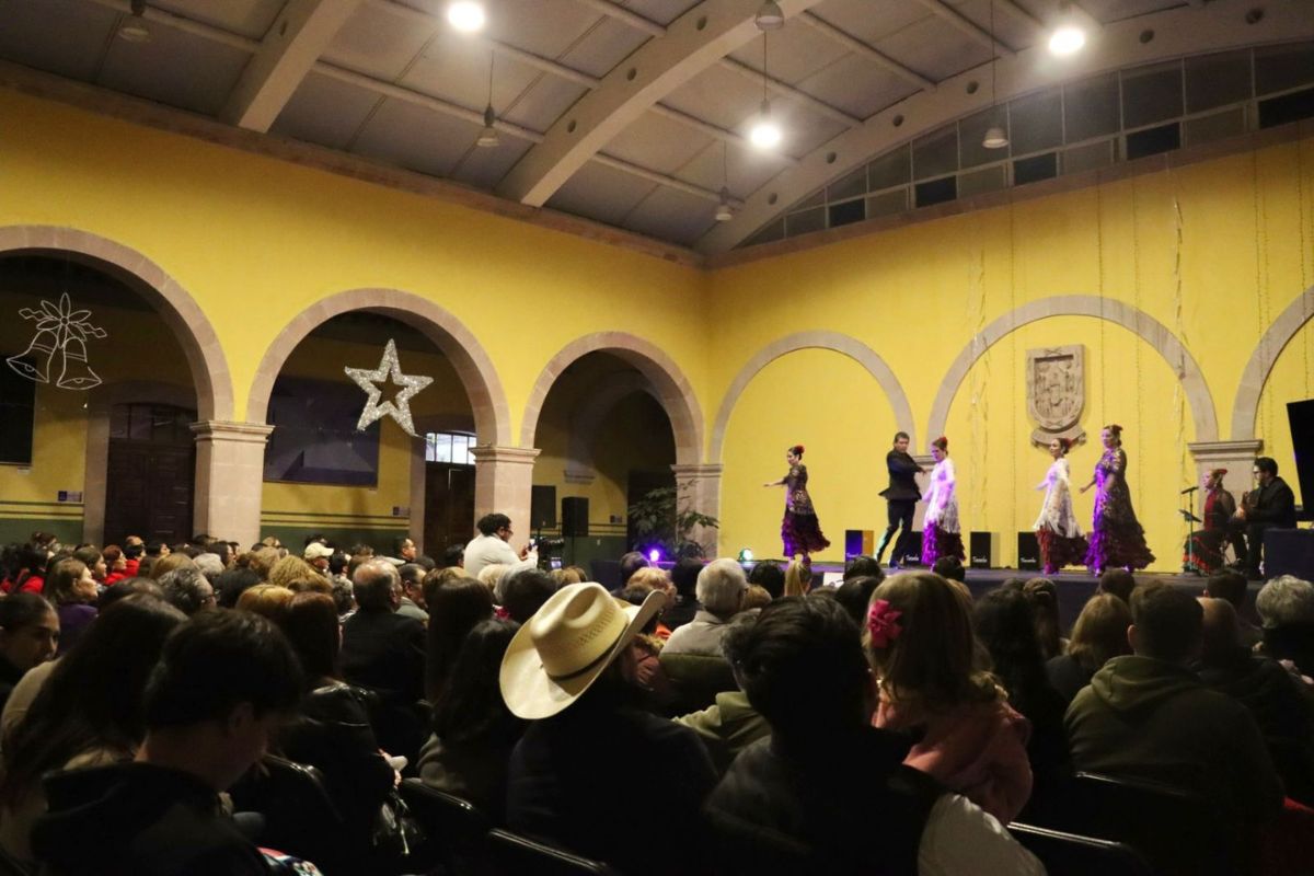 DIF Zacatecas impulsa su voluntariado con un evento cultural que desborda apoyo ciudadano.