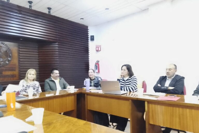 Sin acuerdos entre maestros y legisladores sobre federalización