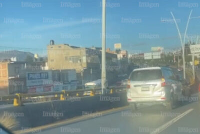 Choque genera tráfico en Calz. Revolución Mexicana; no se reportan heridos | Video