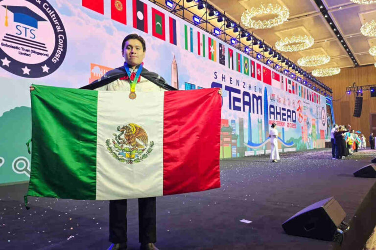 Estudiante del Cobaez gana medalla de bronce en Olimpiada Internacional de Matemáticas 2025