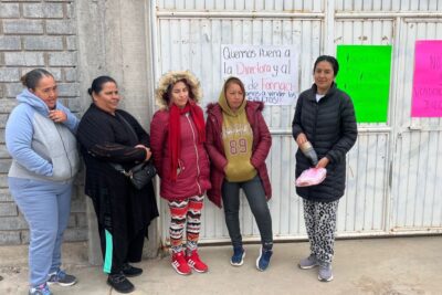 Padres toman secundaria en Fresnillo y exigen destitución de docente acusado de acoso y maltrato