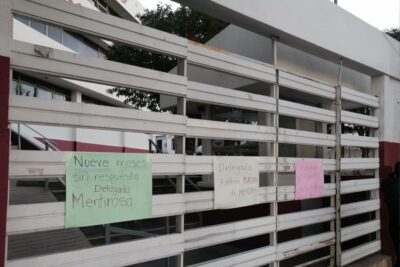 Beneficiarios toman Delegación del Bienestar por retraso de apoyos