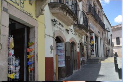 Ambulantaje, inseguridad y recesión ahogan al Centro: Comerciantes