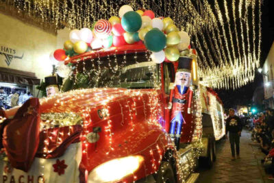 Luces, alegría y tradición llenan el Centro Histórico de Jerez