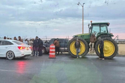 Productores intensifican presión; toman casetas y bloquean carreteras de Zacatecas