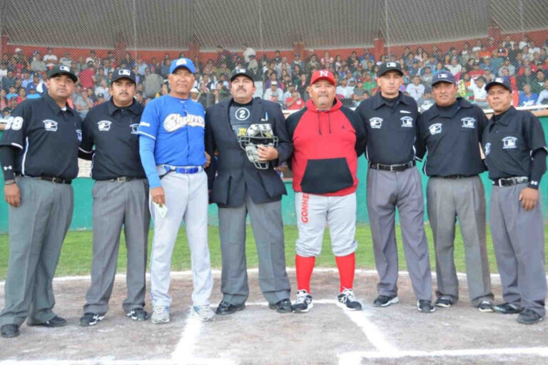 Trabajando, los Ampayeres zacatecanos celebraron su día