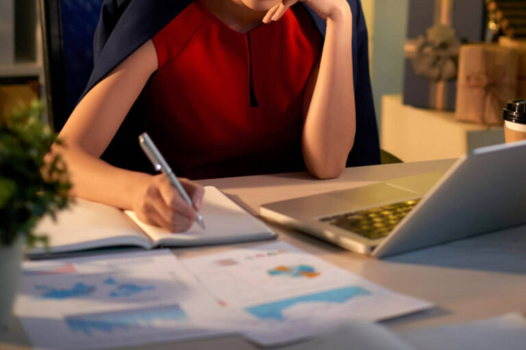 Trabajo en Navidad y Año Nuevo: conoce cómo deben pagarte el 25 de diciembre y el 1 de enero