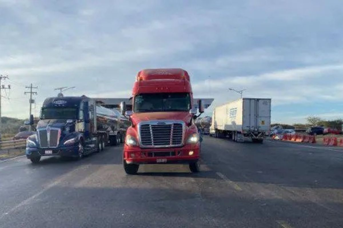 Campesinos dan tregua a bloqueos