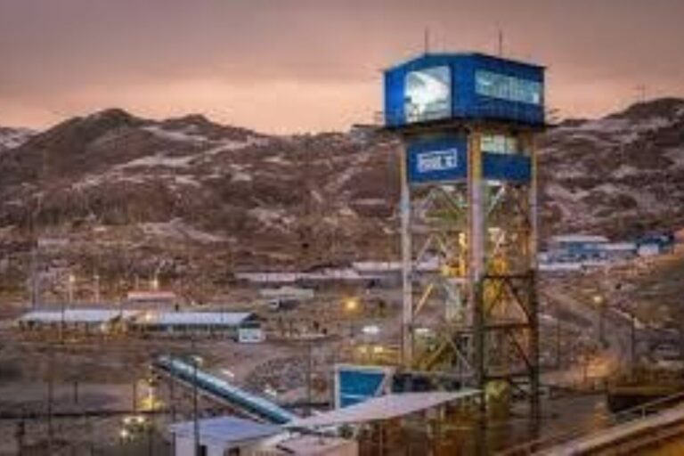 El Runrún: Parálisis institucional frena millonario proyecto minero en Zacatecas