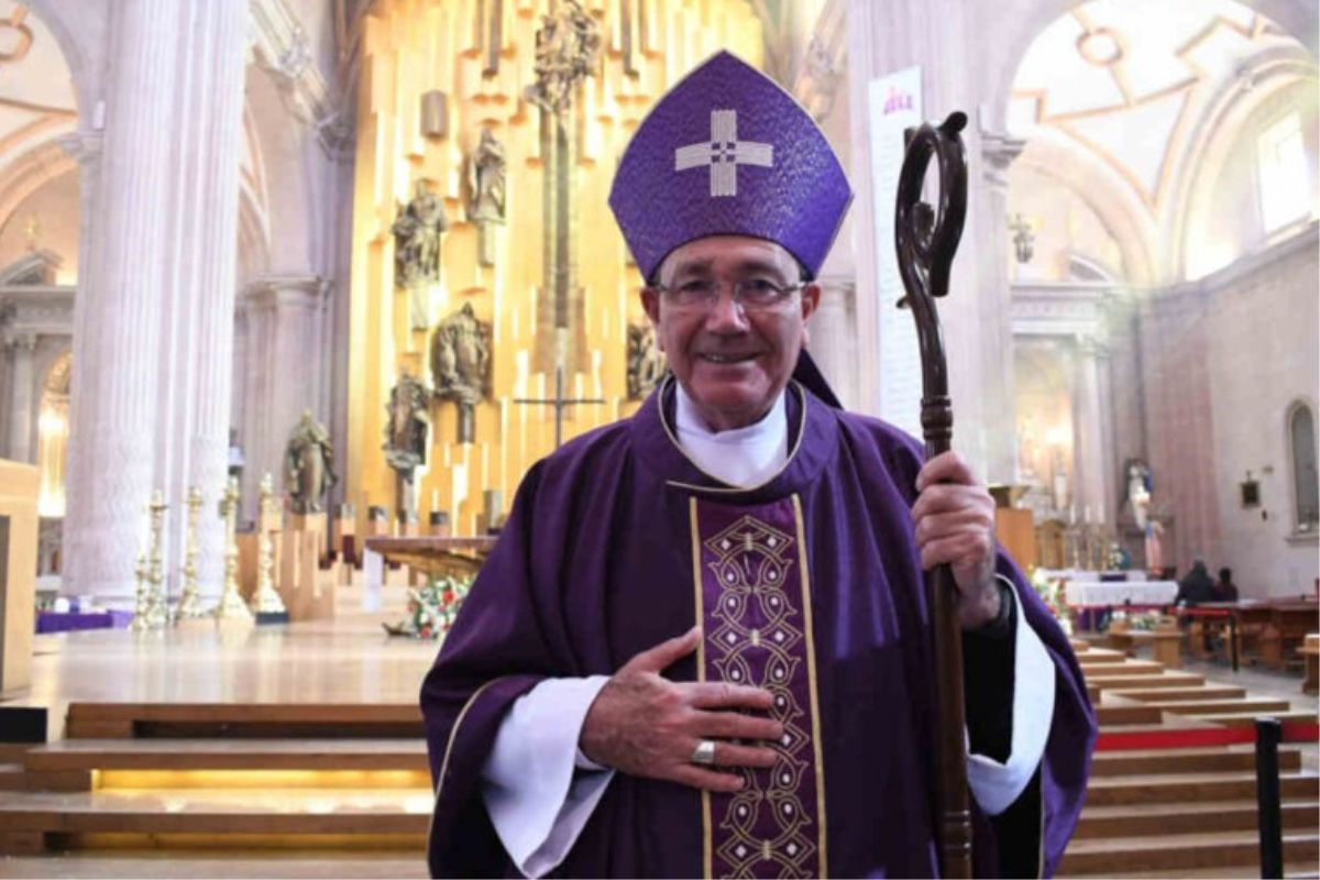 Sigifredo Noriega, obispo.