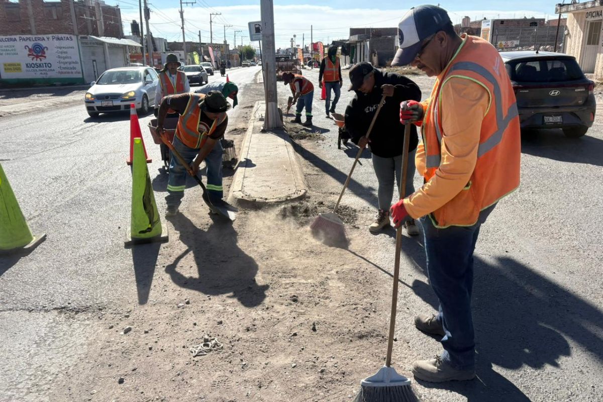 Guadalupe refuerza alumbrado y limpieza urbana en 12 colonias y una comunidad
