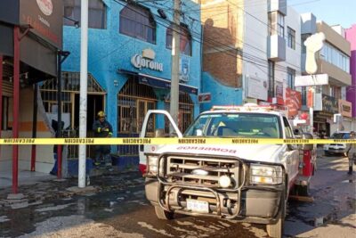 Sofocan incendio en negocio de la avenida García Salinas