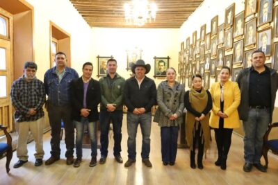 Rodrigo Ureño presenta los proyectos de obra de pavimentación para Jerez 2026