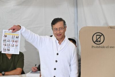 Colombia vota entre la continuidad de la izquierda y el regreso de la derecha