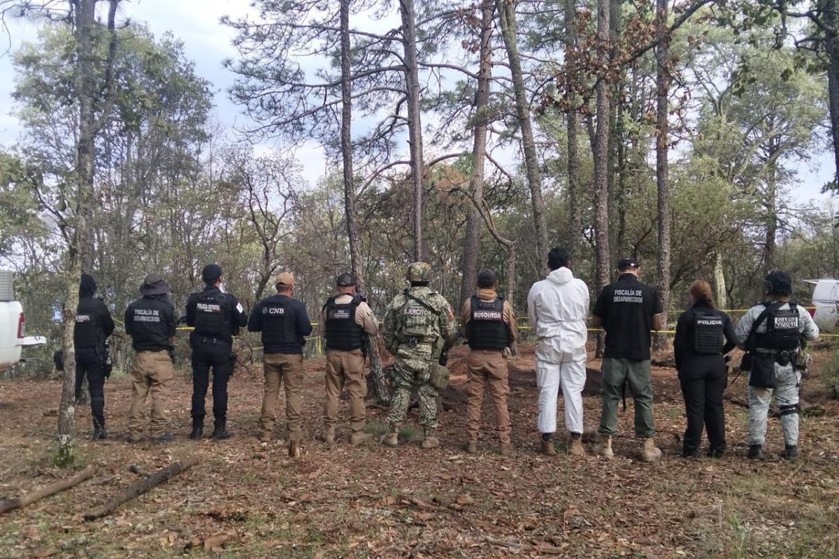 Localizan restos óseos durante búsqueda forense en la sierra de Tepechitlán.
