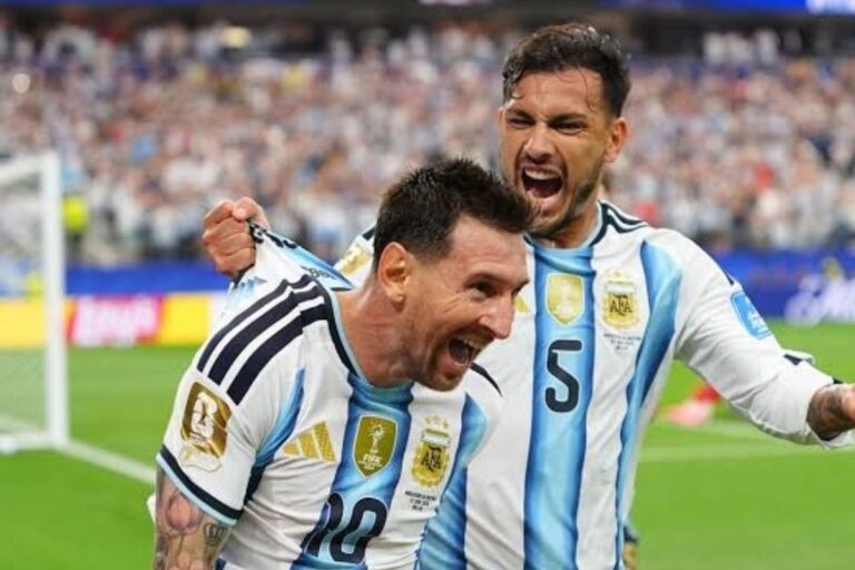 Messi rompe récord mundial y Argentina avanza a Dieciseisavos