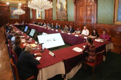Sheinbaum y gobernadores refuerzan coordinación para consolidar el IMSS-Bienestar