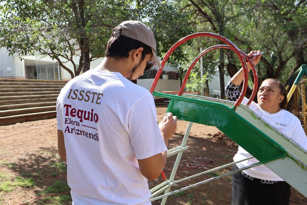 ISSSTE Zacatecas rehabilita espacios infantiles con jornada de tequio en beneficio de casi 400 niñas y niños