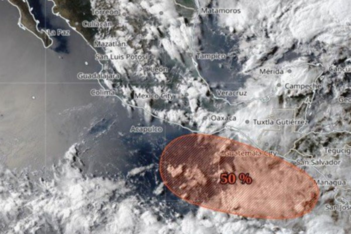Alerta Meteorológica: Vigilan dos posibles ciclones que podrían impactar México.