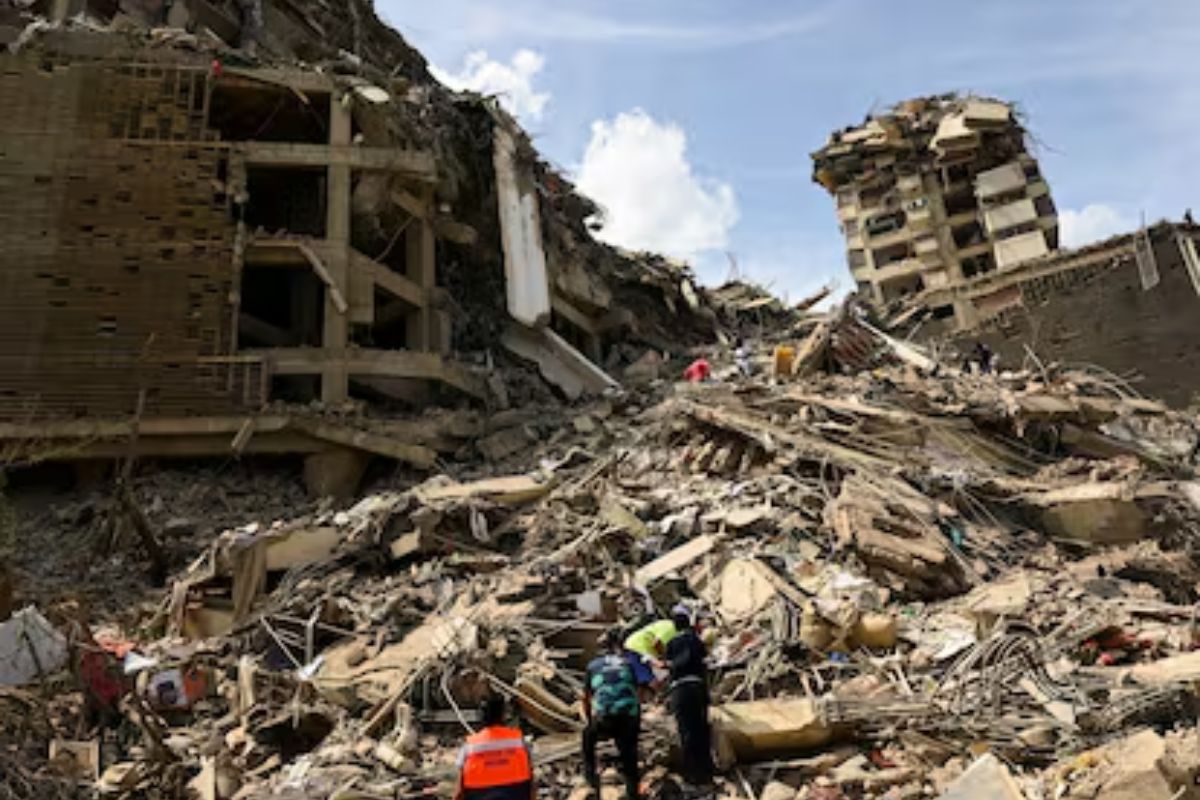 Terremotos en Venezuela dejan mil 450 muertos; continúan las labores de rescate