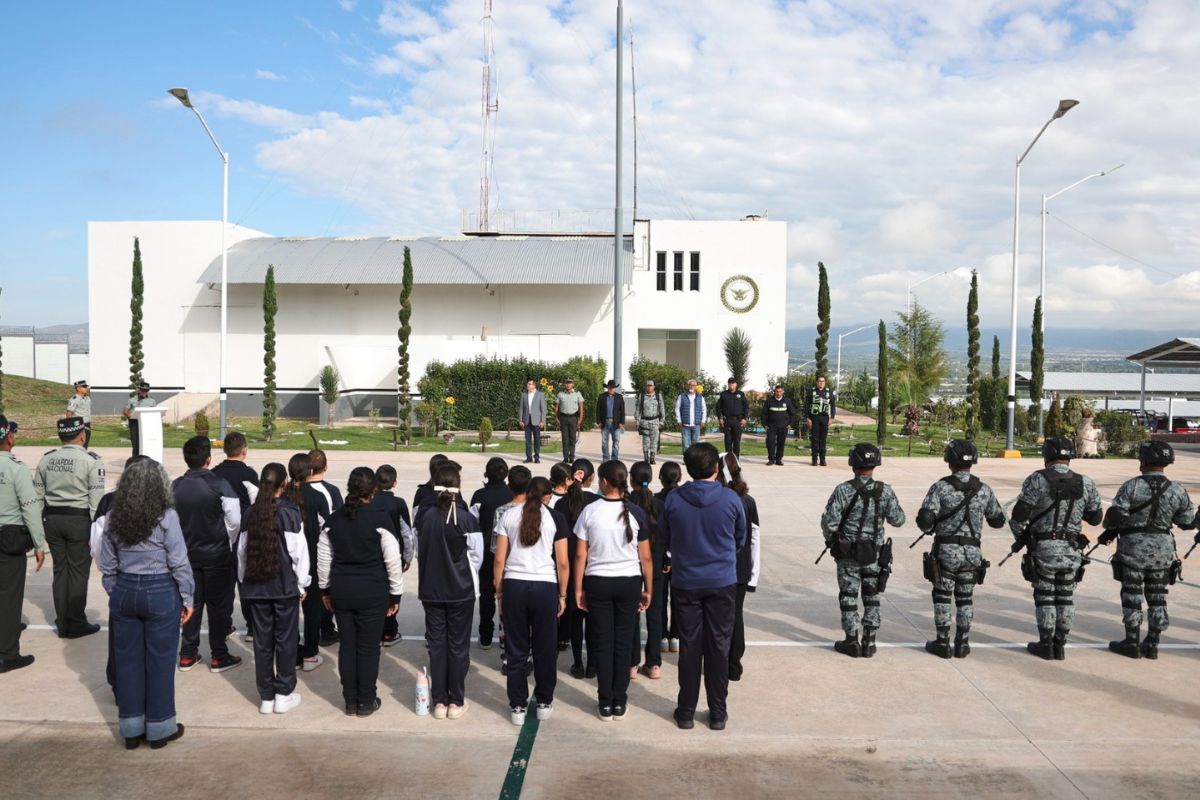 Rodrigo Ureño refrenda coordinación con la Guardia Nacional durante su séptimo aniversario.