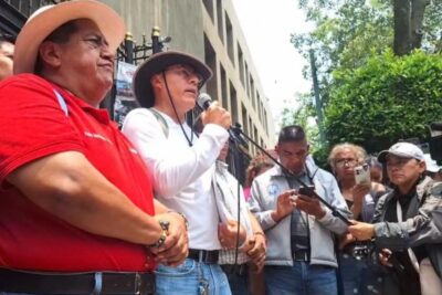 CNTE mantiene paro nacional tras concluir sin acuerdos reunión con Gobernación
