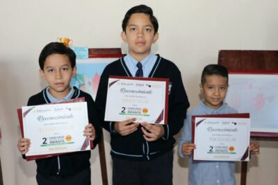 Premian a ganadores estatales del Concurso Nacional de Dibujo Infantil en favor de la donación de sangre