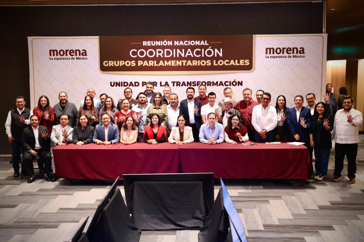 Santos González asiste a reunión nacional de Morena con coordinadores parlamentarios