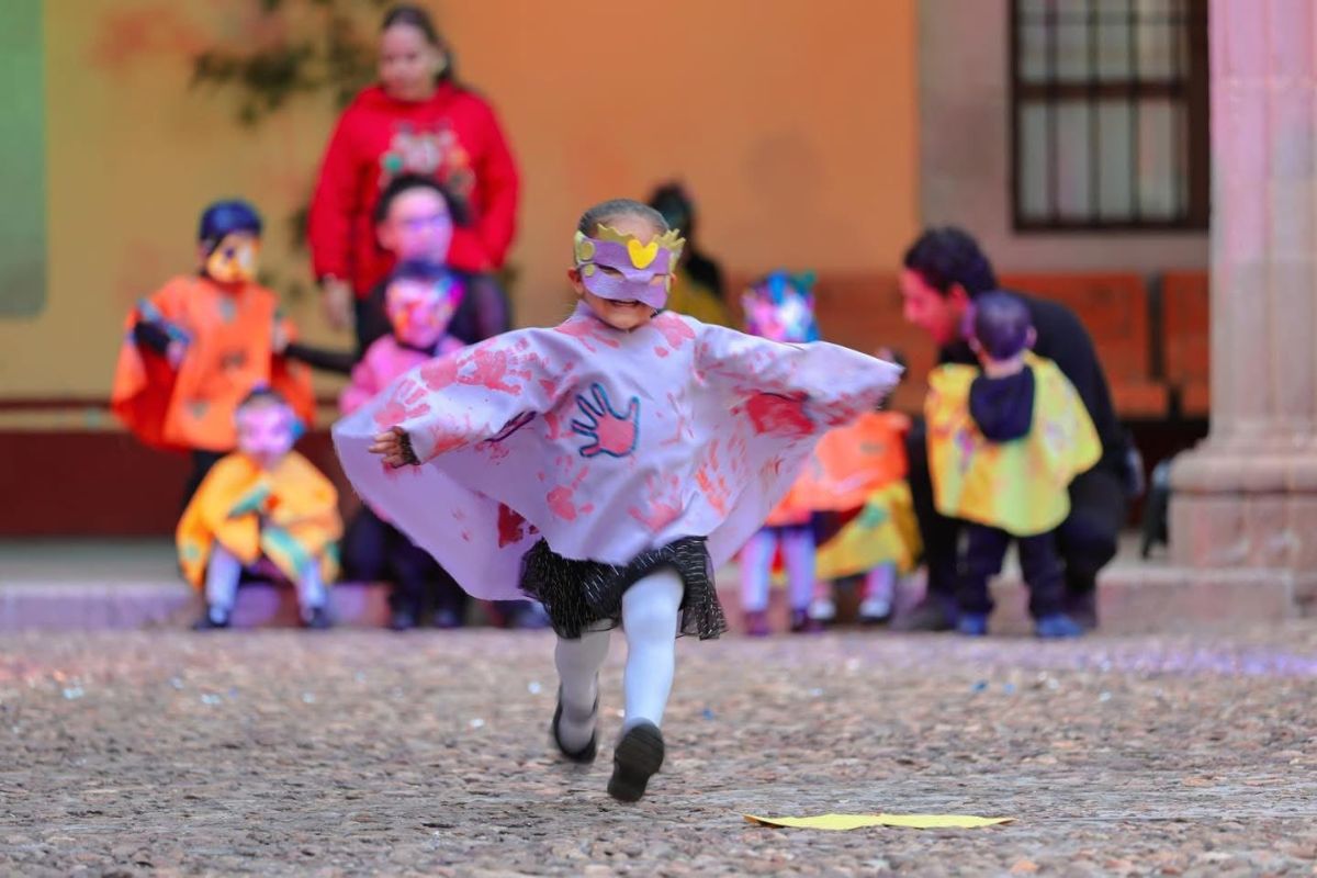 Niñas y niños de Casa Cuna Plácido Domingo llevarán al escenario la muestra de teatro de sombras “Recuerdos entre Alas”