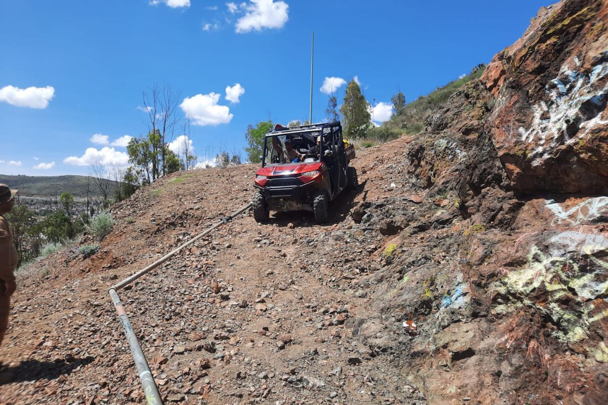 Realizan búsqueda forense en el Cerro de la Bufa con apoyo de colectivos de familias.