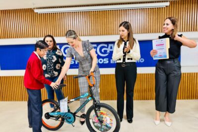 Premian a ganadores del concurso “Un Día con Nuestro Presidente Municipal