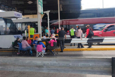 Maestros de Zacatecas endurecen protestas y abren casetas de cobro