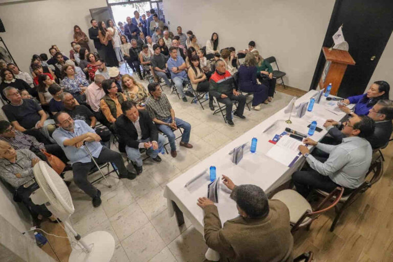 CANACO Fresnillo celebra 100 años con libro que rescata la historia del comercio local