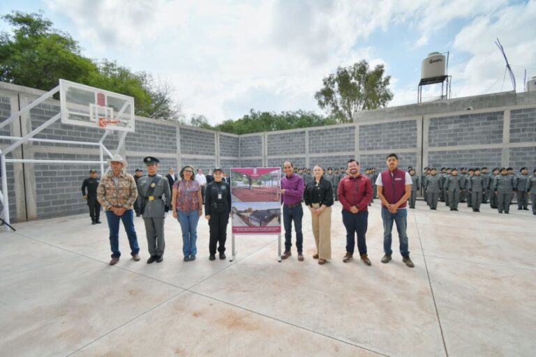 Entregan David Monreal y Pepe Saldívar primera etapa de infraestructura deportiva en el Bachillerato General Policial