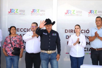 Entrega Rodrigo Ureño apoyo del programa “Equipamiento para tu Hogar”