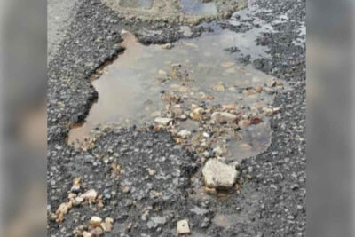Fresnillenses exigen reparación de baches en avenida José Vasconcelos de la colonia Mesoamérica