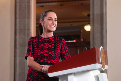 Sheinbaum lanza estrategia para acelerar inversiones y simplificar trámites en México