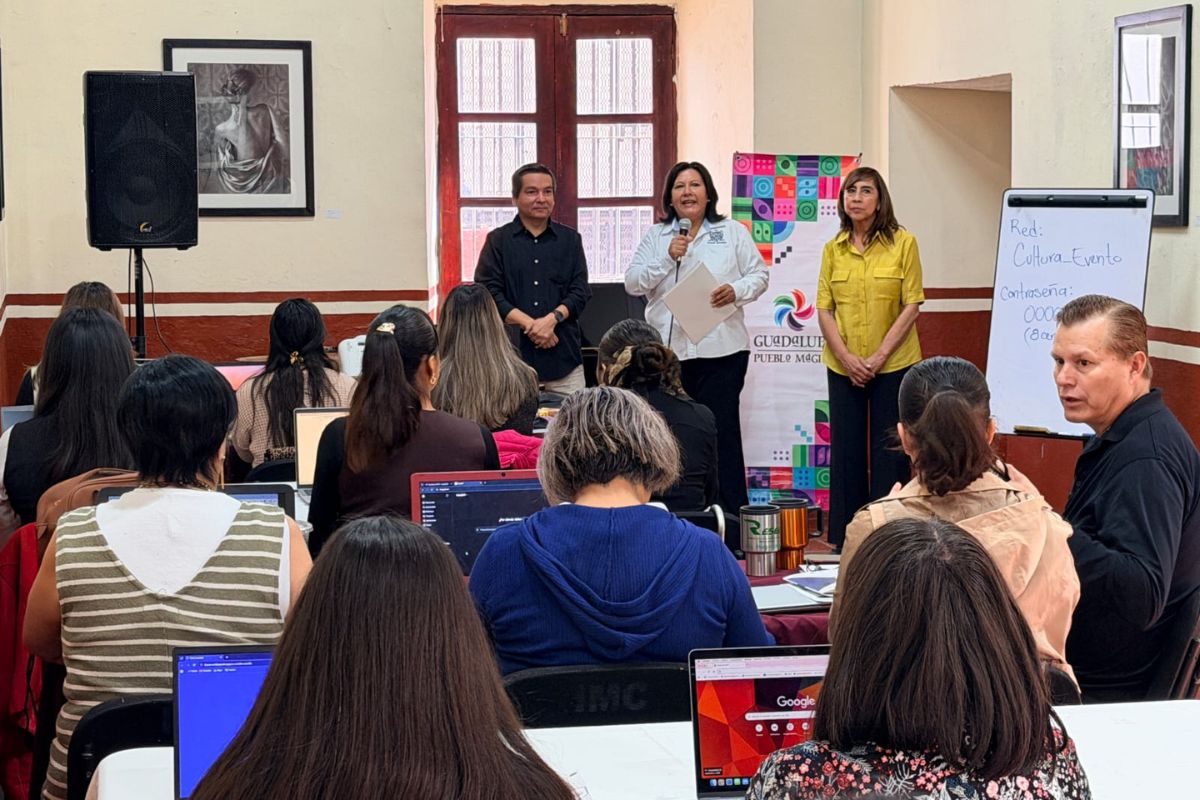 Prestadores de servicios turísticos de Guadalupe se capacitan en Inteligencia Artificial para el turismo