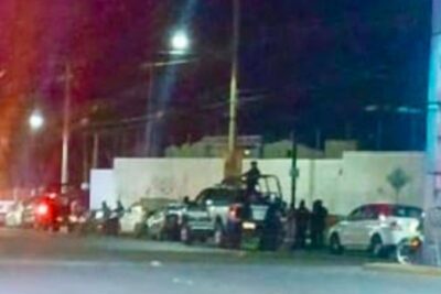 Patrulla de la Policía Estatal provoca choque por alcance en transitado cruce de Fresnillo